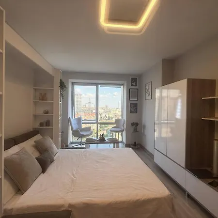 5 Min By Walk To Metrobus Apartment Eskiomerler