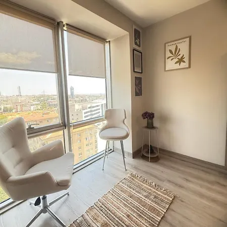 5 Min By Walk To Metrobus * Eskiomerler