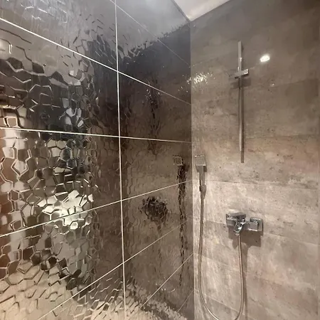 Apartment 5 Min By Walk To Metrobus Eskiomerler