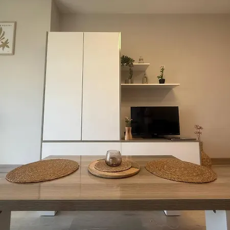 5 Min By Walk To Metrobus * Eskiomerler