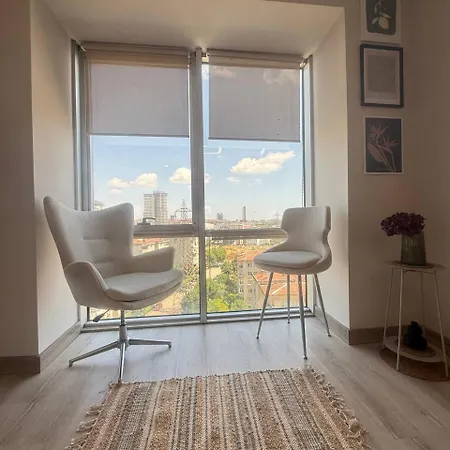 5 Min By Walk To Metrobus Apartment Eskiomerler